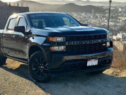 Chevrolet Silverado CUSTOM